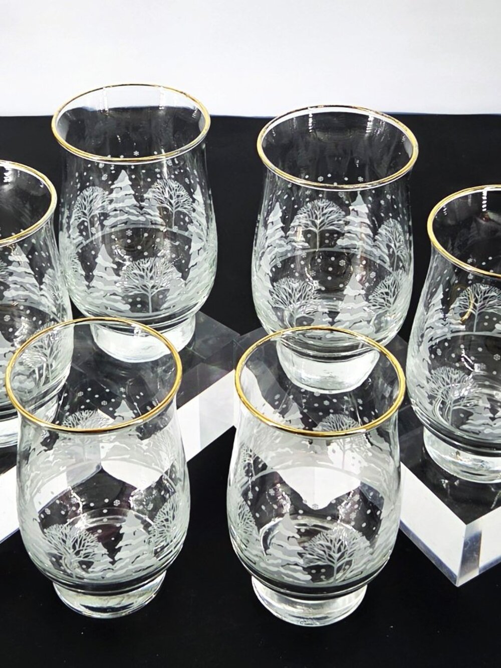 1980s Arby's "Winter Wonderland" by Libbey 6 Christmas Tulip Glasses Gold Rim